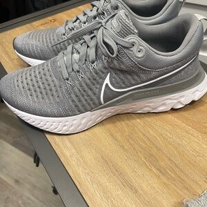 Nike React Women’s Size 8